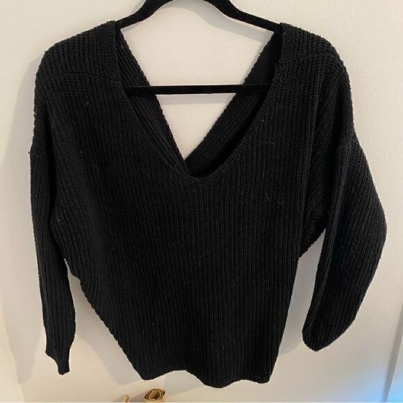 BLACK Twist Black Sweater • size S Small - Picture 1 of 3